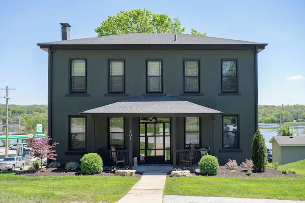 mike-wolfe-two-lanes-guest-house