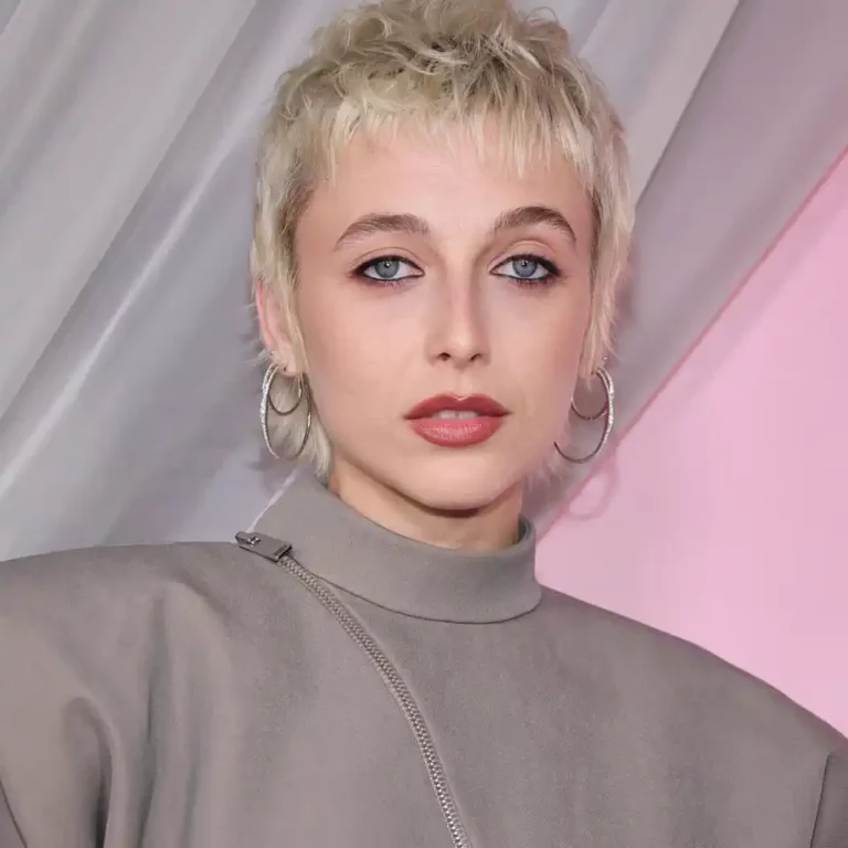 Emma Chamberlain’s long-hair Mugler transformation turns a fashion campaign into a celebrity moment