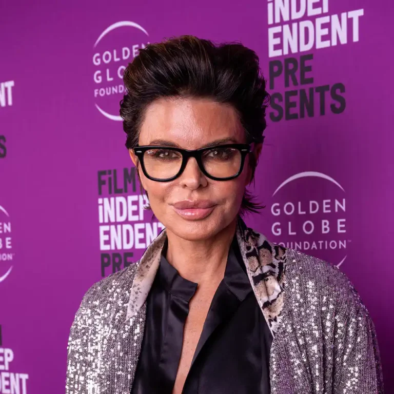 Lisa Rinna debuts curly blonde pixie at ‘Stop! That! Train!’ premiere