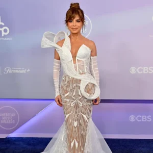 Paula Abdul’s reaction to Meghan Markle using Forever Your Girl turned a soft royal moment into a smarter lesson in pop legacy