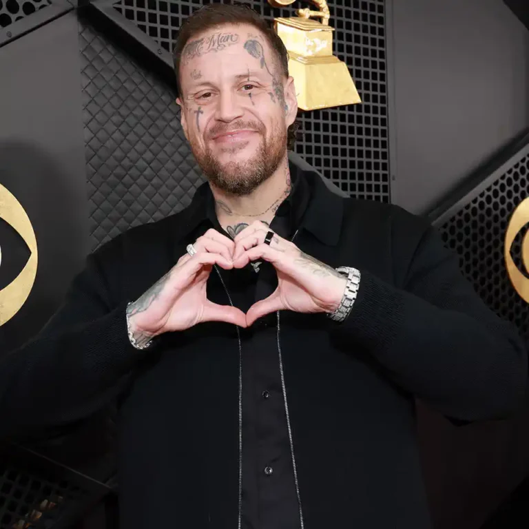 Jelly Roll reacts after daughter Bailee Ann is crowned prom queen