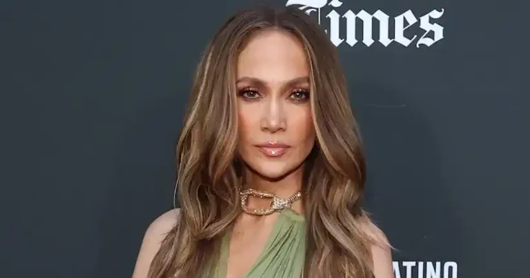 Jennifer Lopez saying she is happily single gives her post-divorce story a clearer and more confident direction
